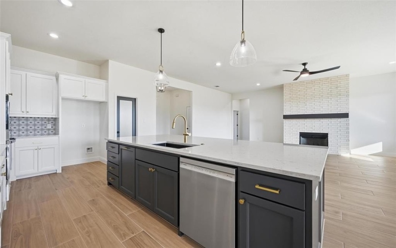 2008 Forest Bridge Drive, Azle, TX 76020, 4 Habitaciones Habitaciones , ,2 BañosBaños,Residential,En Venta,2008 Forest Bridge Drive,0,21107826