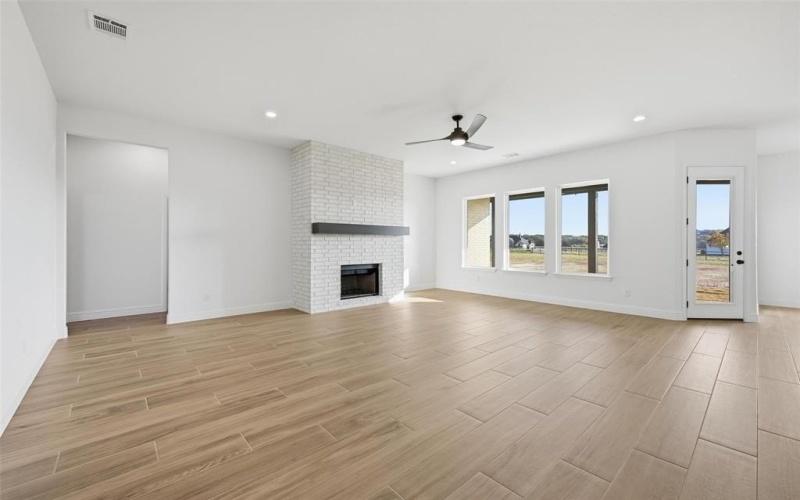 2008 Forest Bridge Drive, Azle, TX 76020, 4 Habitaciones Habitaciones , ,2 BañosBaños,Residential,En Venta,2008 Forest Bridge Drive,0,21107826