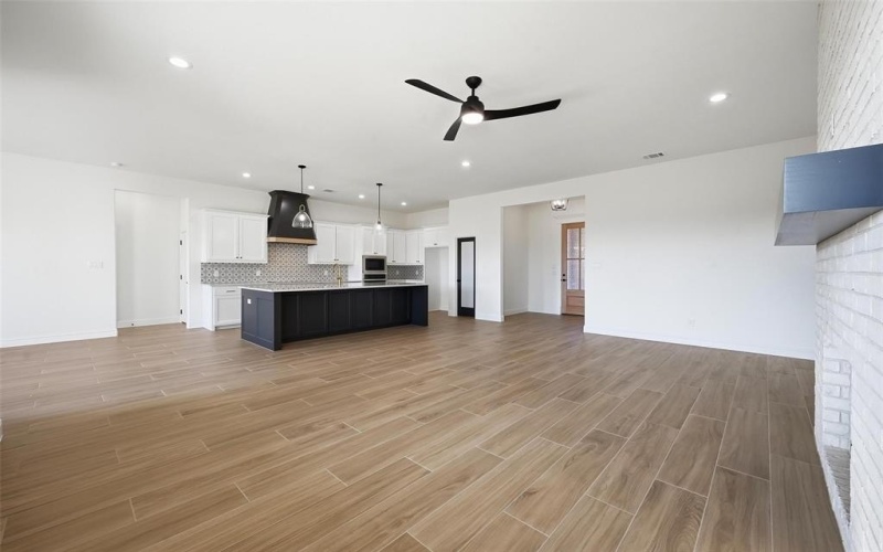 2008 Forest Bridge Drive, Azle, TX 76020, 4 Habitaciones Habitaciones , ,2 BañosBaños,Residential,En Venta,2008 Forest Bridge Drive,0,21107826