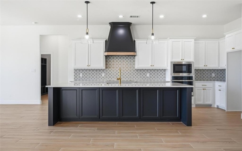 2008 Forest Bridge Drive, Azle, TX 76020, 4 Habitaciones Habitaciones , ,2 BañosBaños,Residential,En Venta,2008 Forest Bridge Drive,0,21107826