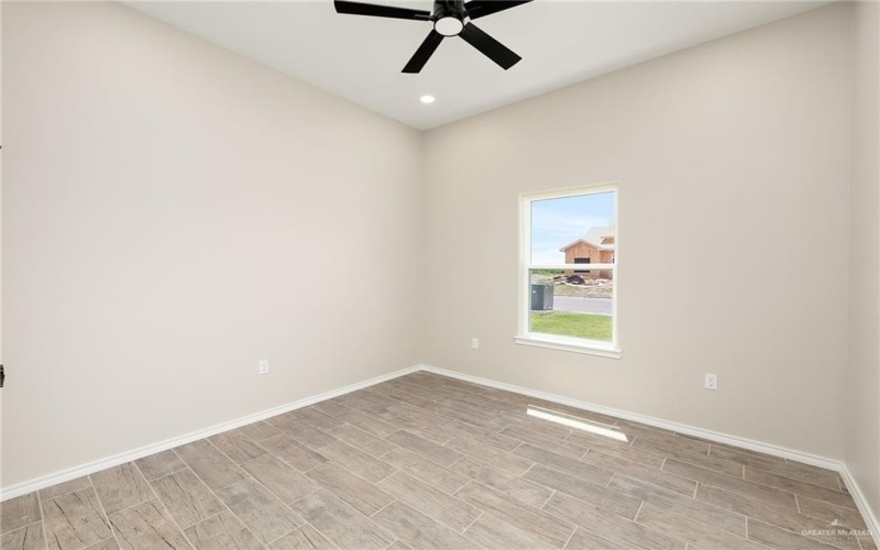 308 N Leon Avenue, Elsa, TX 78543, 3 Habitaciones Habitaciones , ,2 BañosBaños,Residential,En Venta,308 N Leon Avenue,470972