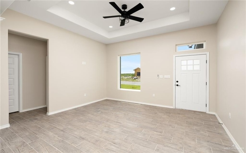 308 N Leon Avenue, Elsa, TX 78543, 3 Habitaciones Habitaciones , ,2 BañosBaños,Residential,En Venta,308 N Leon Avenue,470972