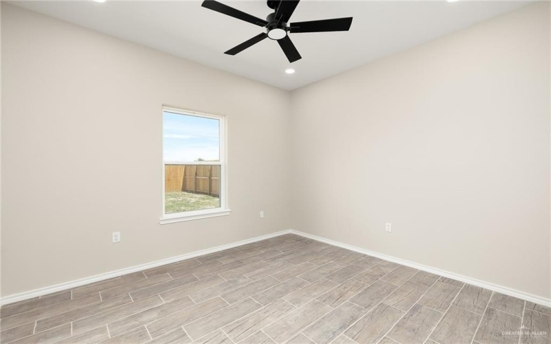 308 N Leon Avenue, Elsa, TX 78543, 3 Habitaciones Habitaciones , ,2 BañosBaños,Residential,En Venta,308 N Leon Avenue,470972