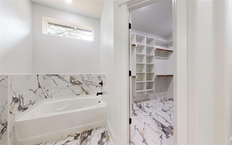 416 Linden Street, Keene, TX 76059, 4 Bedrooms Bedrooms, ,2 BathroomsBathrooms,Residential,For Sale,416 Linden Street,0,21107912