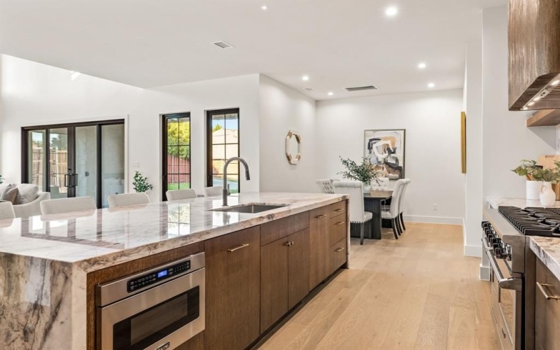 702 Mockingbird Lane, Coppell, TX 75019, 5 Habitaciones Habitaciones , ,5 BañosBaños,Residential,En Venta,702 Mockingbird Lane,0,21107949