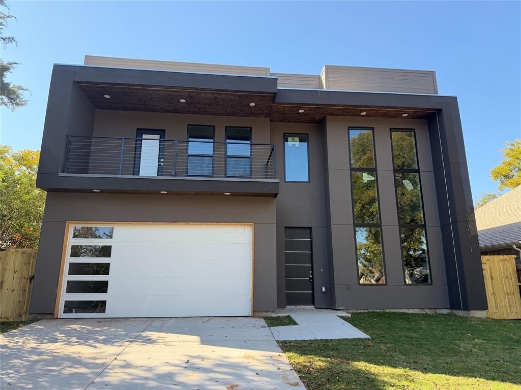 1711 Seevers Avenue, Dallas, TX 75216, 5 Bedrooms Bedrooms, ,3 BathroomsBathrooms,Residential,For Sale,1711 Seevers Avenue,0,21108005