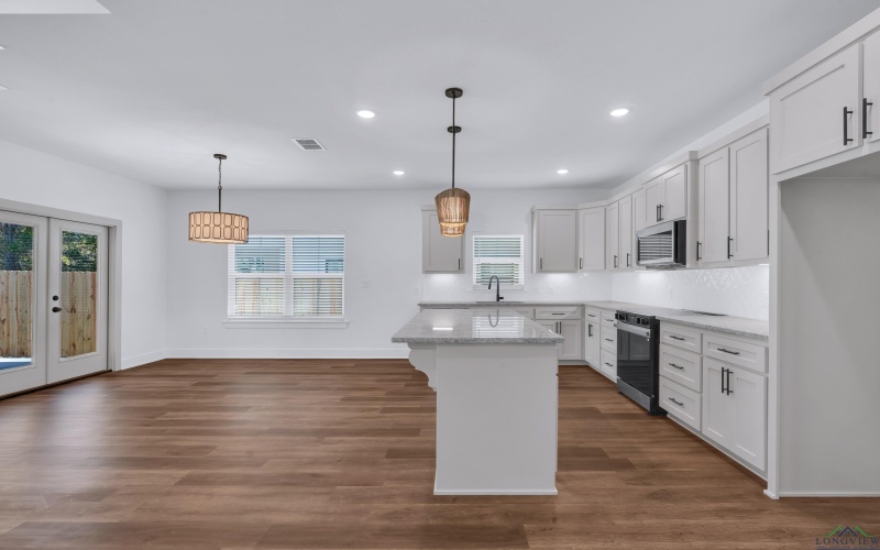 99 St.Clair, Longview, TX 75605, 3 Habitaciones Habitaciones , ,2 BañosBaños,Residential,En Venta,99 St.Clair,0,20257646