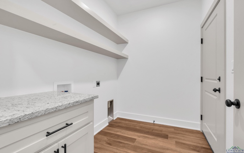 99 St.Clair, Longview, TX 75605, 3 Habitaciones Habitaciones , ,2 BañosBaños,Residential,En Venta,99 St.Clair,0,20257646