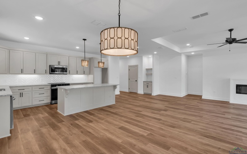 99 St.Clair, Longview, TX 75605, 3 Habitaciones Habitaciones , ,2 BañosBaños,Residential,En Venta,99 St.Clair,0,20257646