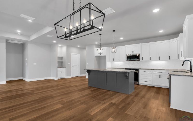 101 St. Clair, Longview, TX 75605, 3 Bedrooms Bedrooms, ,2 BathroomsBathrooms,Residential,For Sale,101 St. Clair,0,20257647