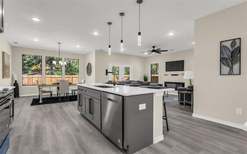 146 Bluebonnet Drive, Gun Barrel City, TX 75156, 3 Habitaciones Habitaciones , ,2 BañosBaños,Residential,En Venta,146 Bluebonnet Drive,0,21103313