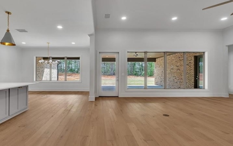 130 Elk Drive, Longview, TX 75605, 4 Bedrooms Bedrooms, ,3 BathroomsBathrooms,Residential,For Sale,130 Elk Drive,0,21106987