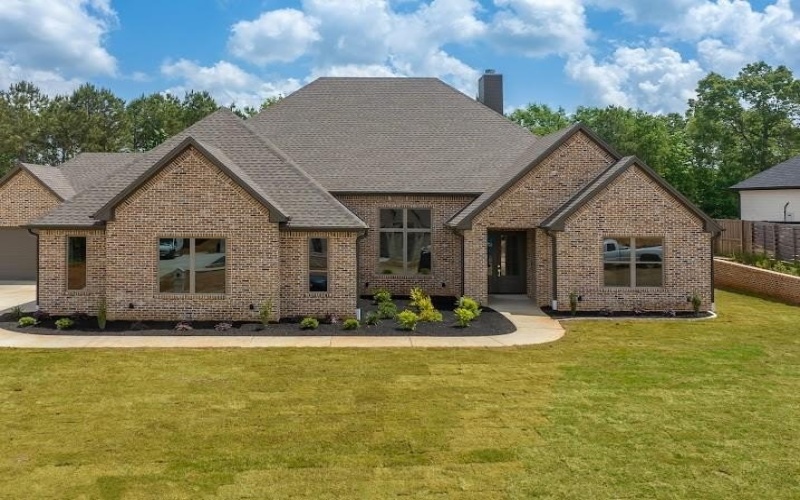 130 Elk Drive, Longview, TX 75605, 4 Bedrooms Bedrooms, ,3 BathroomsBathrooms,Residential,For Sale,130 Elk Drive,0,21106987