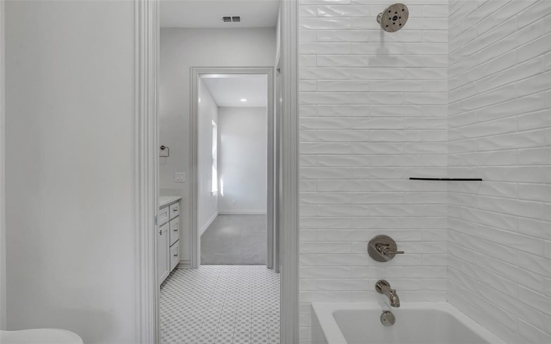 120 Ella Kate Drive, Longview, TX 75605, 4 Habitaciones Habitaciones , ,3 BañosBaños,Residential,En Venta,120 Ella Kate Drive,0,21107058