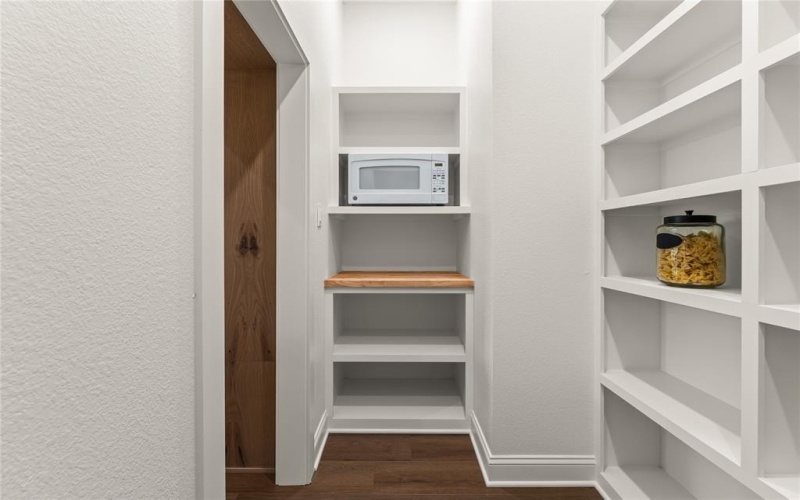 152 N Big Red Way, China Spring, TX 76633, 4 Habitaciones Habitaciones , ,2 BañosBaños,Residential,En Venta,152 N Big Red Way,0,21108091