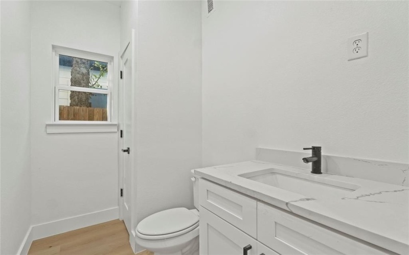 4228 Aztec, Dallas, TX 75216, 4 Bedrooms Bedrooms, ,2 BathroomsBathrooms,Residential,For Sale,4228 Aztec,0,21108228