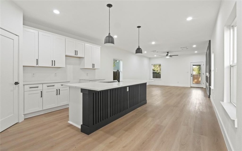 4228 Aztec, Dallas, TX 75216, 4 Bedrooms Bedrooms, ,2 BathroomsBathrooms,Residential,For Sale,4228 Aztec,0,21108228