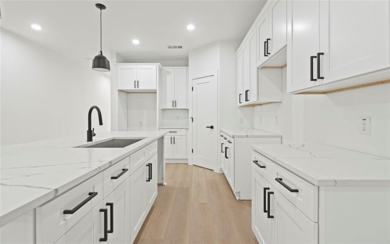 4228 Aztec, Dallas, TX 75216, 4 Bedrooms Bedrooms, ,2 BathroomsBathrooms,Residential,For Sale,4228 Aztec,0,21108228