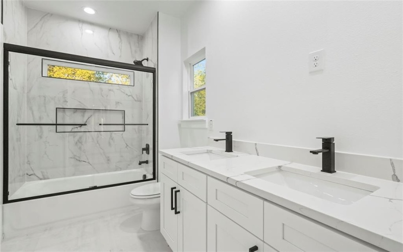 4230 Aztec, Dallas, TX 75216, 4 Bedrooms Bedrooms, ,2 BathroomsBathrooms,Residential,For Sale,4230 Aztec,0,21108234