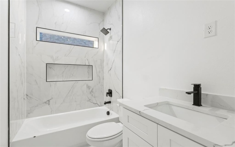 4230 Aztec, Dallas, TX 75216, 4 Bedrooms Bedrooms, ,2 BathroomsBathrooms,Residential,For Sale,4230 Aztec,0,21108234