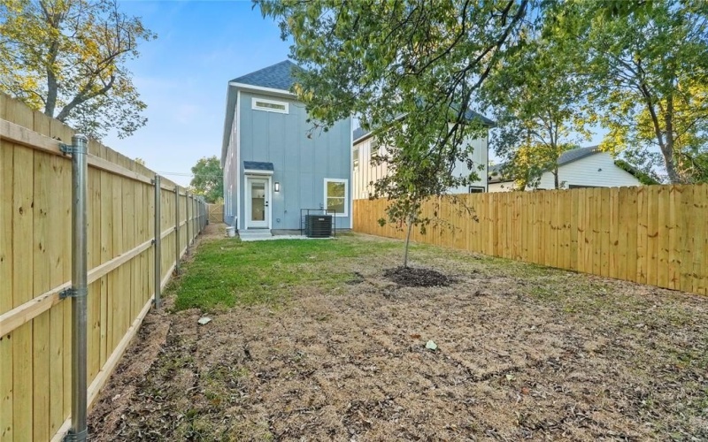 4230 Aztec, Dallas, TX 75216, 4 Bedrooms Bedrooms, ,2 BathroomsBathrooms,Residential,For Sale,4230 Aztec,0,21108234