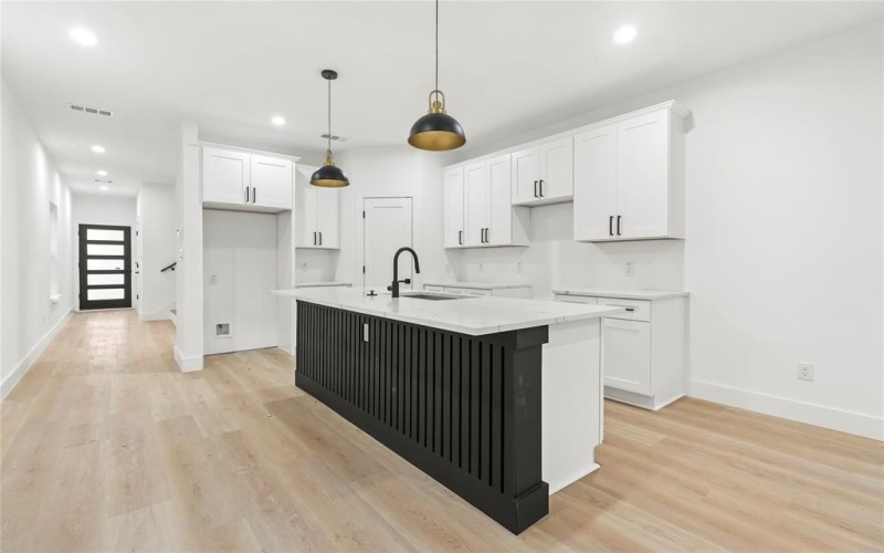 4230 Aztec, Dallas, TX 75216, 4 Bedrooms Bedrooms, ,2 BathroomsBathrooms,Residential,For Sale,4230 Aztec,0,21108234