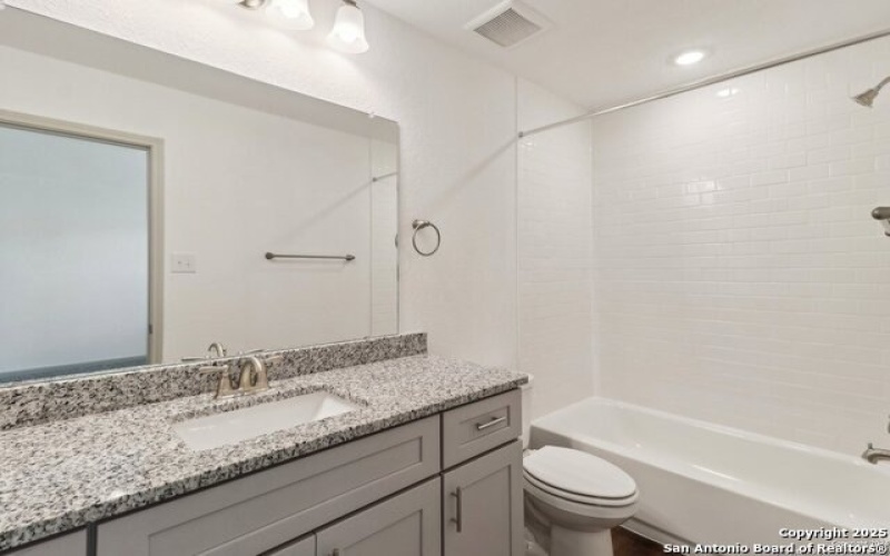 12352 Montgomery Forest, San Antonio, TX 78252, ,5 BañosBaños,Residential Multi Family,En Venta,12352 Montgomery Forest,0,1921804