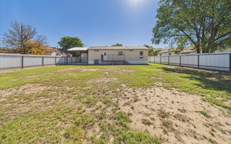 1109 W Waylon Jennings Boulevard, Littlefield, TX 79339, 3 Bedrooms Bedrooms, ,2 BathroomsBathrooms,Residential,For Sale,1109 W Waylon Jennings Boulevard,0,202562837