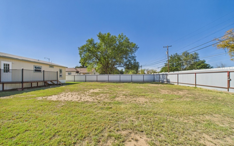 1109 W Waylon Jennings Boulevard, Littlefield, TX 79339, 3 Bedrooms Bedrooms, ,2 BathroomsBathrooms,Residential,For Sale,1109 W Waylon Jennings Boulevard,0,202562837