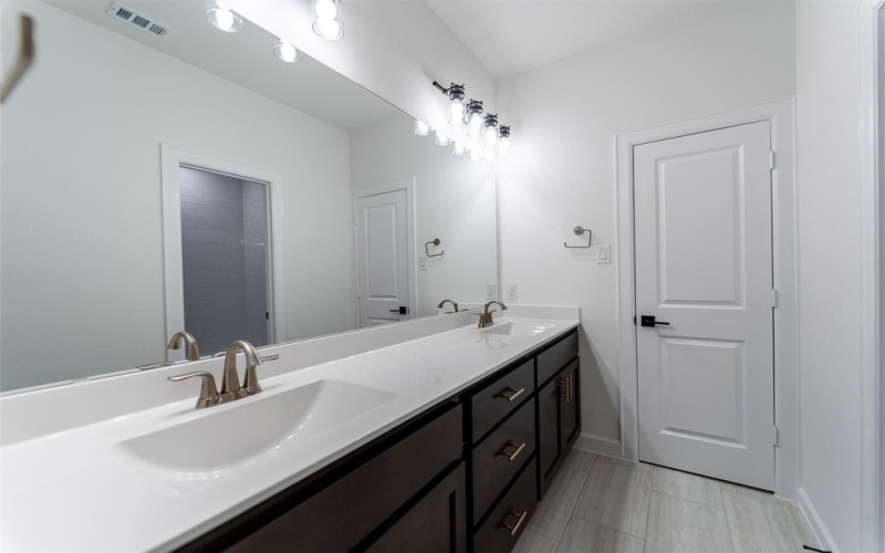 1814 Verona Lane, McLendon Chisholm, TX 75032, 4 Bedrooms Bedrooms, ,3 BathroomsBathrooms,Residential,For Sale,1814 Verona Lane,0,21105974