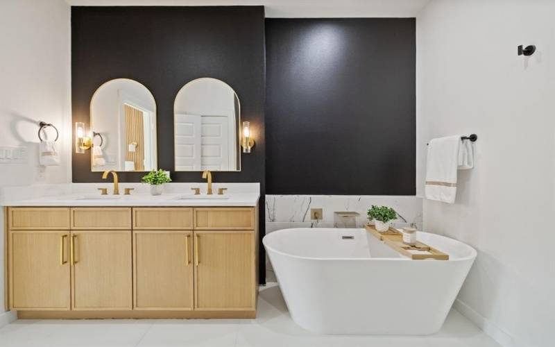 714 W Gross Street, Mesquite, TX 75149, 4 Bedrooms Bedrooms, ,2 BathroomsBathrooms,Residential,For Sale,714 W Gross Street,0,21107966