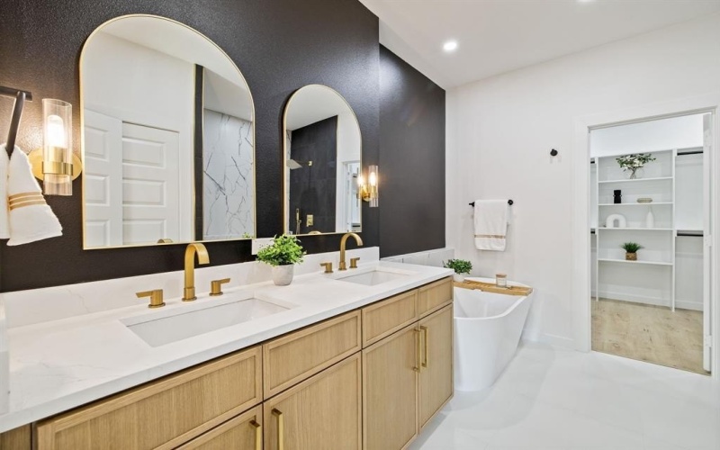 714 W Gross Street, Mesquite, TX 75149, 4 Bedrooms Bedrooms, ,2 BathroomsBathrooms,Residential,For Sale,714 W Gross Street,0,21107966