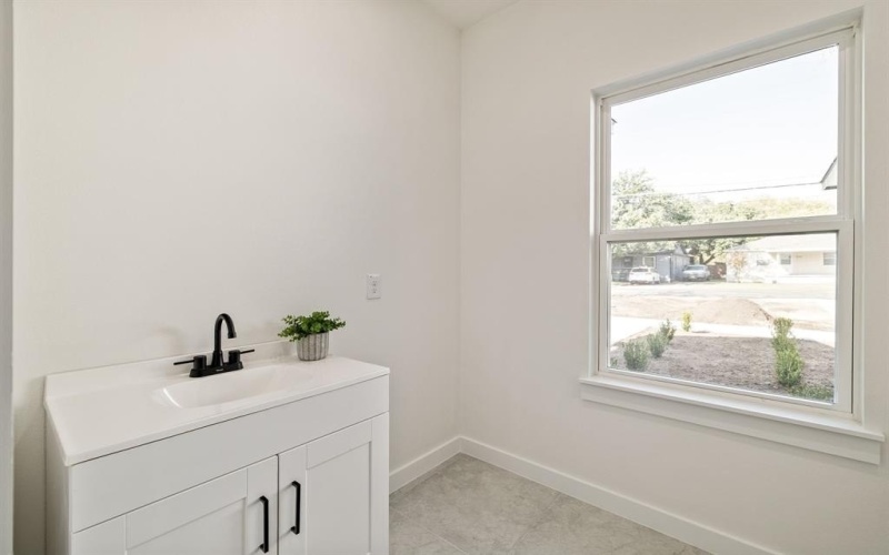 714 W Gross Street, Mesquite, TX 75149, 4 Bedrooms Bedrooms, ,2 BathroomsBathrooms,Residential,For Sale,714 W Gross Street,0,21107966