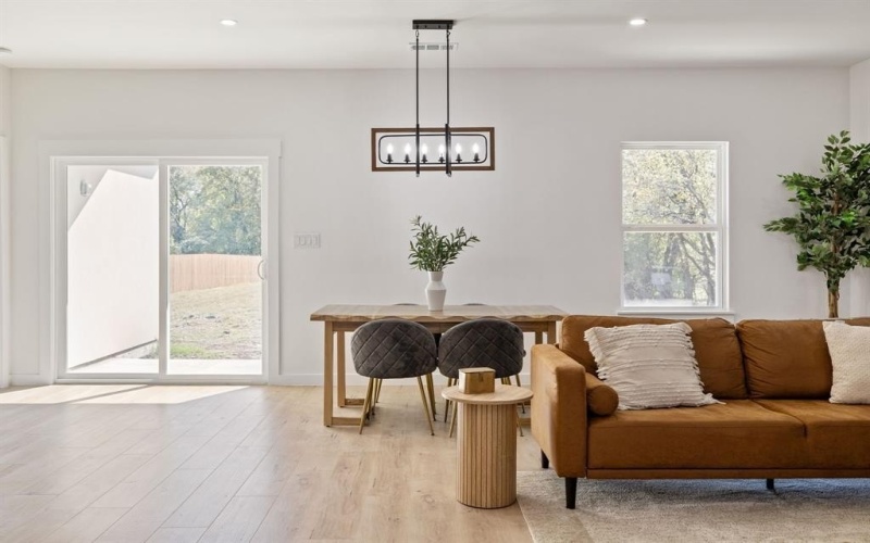 714 W Gross Street, Mesquite, TX 75149, 4 Bedrooms Bedrooms, ,2 BathroomsBathrooms,Residential,For Sale,714 W Gross Street,0,21107966