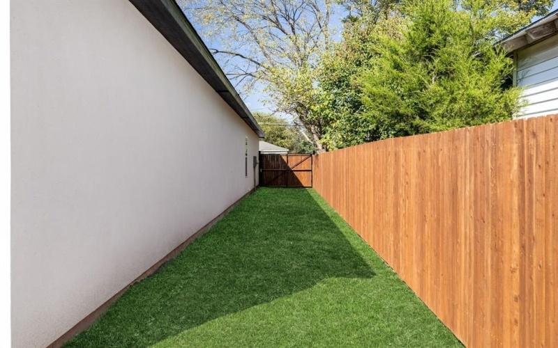 714 W Gross Street, Mesquite, TX 75149, 4 Bedrooms Bedrooms, ,2 BathroomsBathrooms,Residential,For Sale,714 W Gross Street,0,21107966