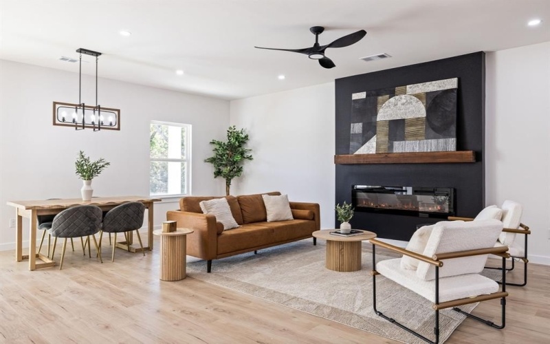 714 W Gross Street, Mesquite, TX 75149, 4 Bedrooms Bedrooms, ,2 BathroomsBathrooms,Residential,For Sale,714 W Gross Street,0,21107966