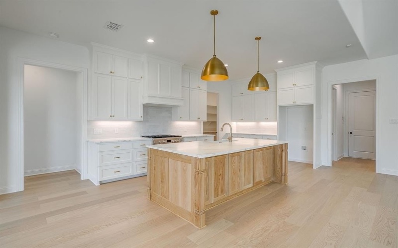 8118 Luanna Hills, Benbrook, TX 76126, 4 Habitaciones Habitaciones , ,2 BañosBaños,Residential,En Venta,8118 Luanna Hills,0,21108317