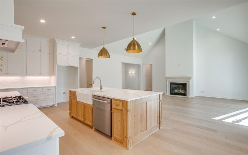 8118 Luanna Hills, Benbrook, TX 76126, 4 Habitaciones Habitaciones , ,2 BañosBaños,Residential,En Venta,8118 Luanna Hills,0,21108317