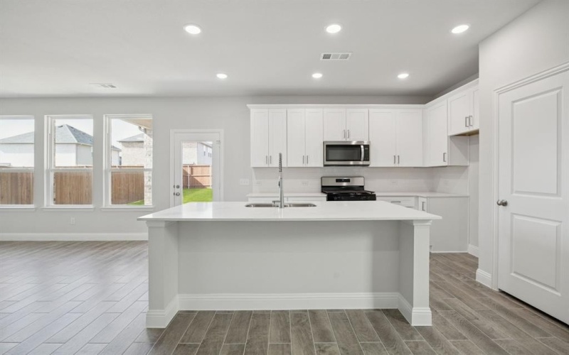 529 Magellan Road, Seagoville, TX 75159, 4 Habitaciones Habitaciones , ,3 BañosBaños,Residential,En Venta,529 Magellan Road,0,21108457