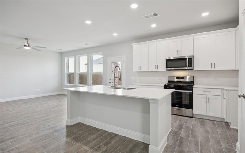 529 Magellan Road, Seagoville, TX 75159, 4 Habitaciones Habitaciones , ,3 BañosBaños,Residential,En Venta,529 Magellan Road,0,21108457