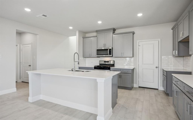 1133 Bermuda Bend, Seagoville, TX 75159, 4 Habitaciones Habitaciones , ,2 BañosBaños,Residential,En Venta,1133 Bermuda Bend,0,21108491