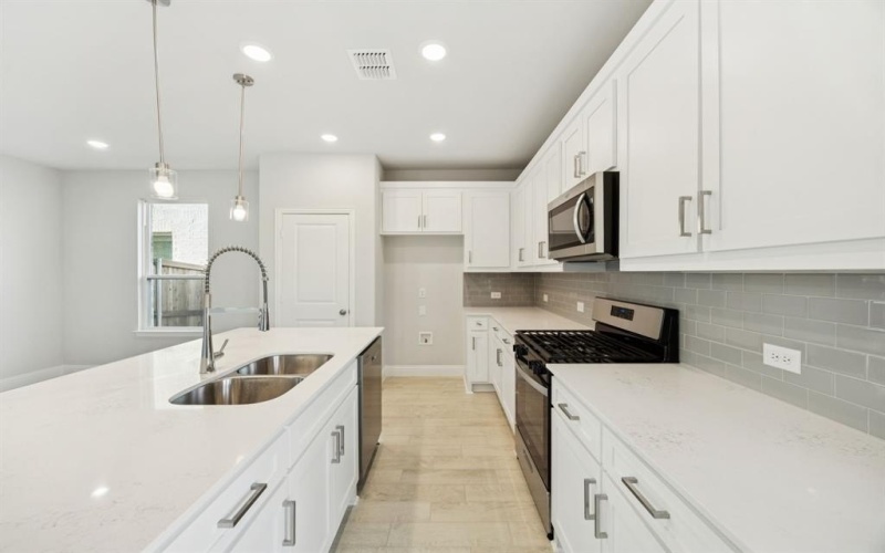 810 Sicily Boulevard, Princeton, TX 75407, 4 Habitaciones Habitaciones , ,3 BañosBaños,Residential,En Venta,810 Sicily Boulevard,0,21108661