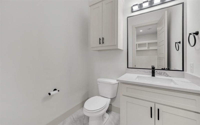 715 E Jefferson Street, Waxahachie, TX 75165, 4 Habitaciones Habitaciones , ,2 BañosBaños,Residential,En Venta,715 E Jefferson Street,0,21108812