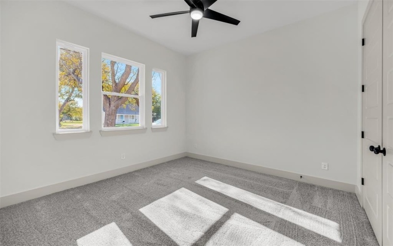 715 E Jefferson Street, Waxahachie, TX 75165, 4 Habitaciones Habitaciones , ,2 BañosBaños,Residential,En Venta,715 E Jefferson Street,0,21108812