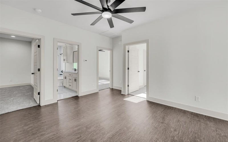 715 E Jefferson Street, Waxahachie, TX 75165, 4 Habitaciones Habitaciones , ,2 BañosBaños,Residential,En Venta,715 E Jefferson Street,0,21108812