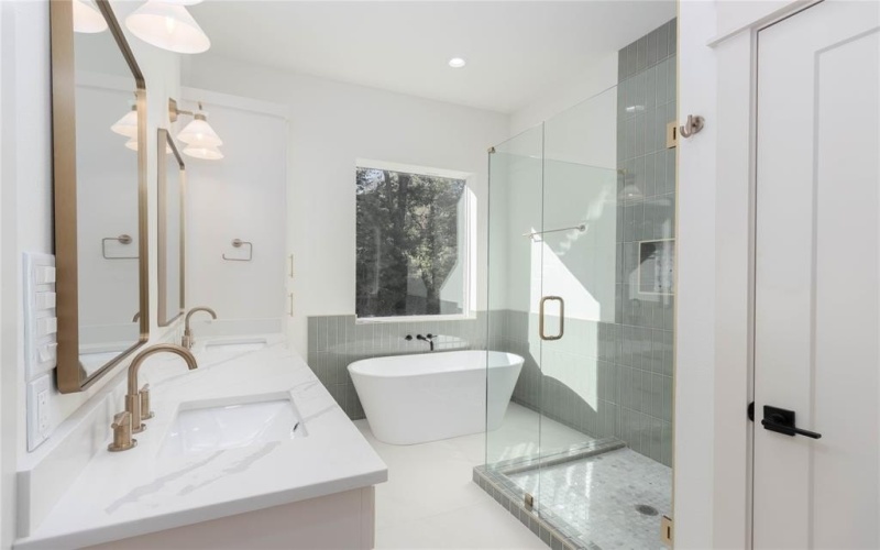 3964 Hogan Drive, Tyler, TX 75709, 3 Bedrooms Bedrooms, ,3 BathroomsBathrooms,Residential,For Sale,3964 Hogan Drive,0,21108957