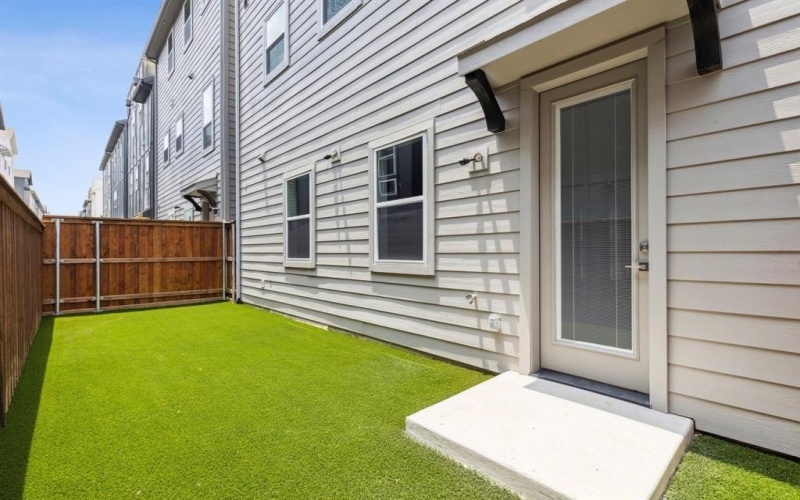 2468 Carmelita Street, Dallas, TX 75212, 3 Habitaciones Habitaciones , ,3 BañosBaños,Residential,En Venta,2468 Carmelita Street,0,21109010