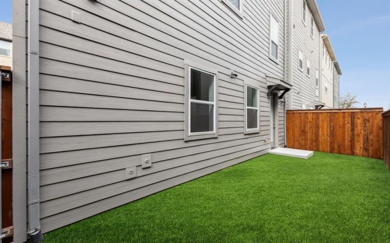 2628 Carmelita Street, Dallas, TX 75212, 3 Habitaciones Habitaciones , ,3 BañosBaños,Residential,En Venta,2628 Carmelita Street,0,21109053