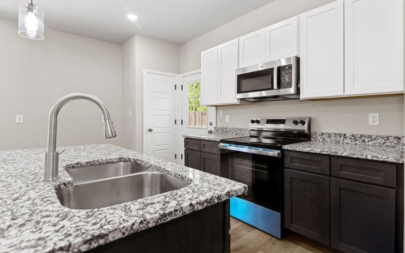 4133 Ave H, Fort Worth, TX 76105, 3 Bedrooms Bedrooms, ,2 BathroomsBathrooms,Residential,For Sale,4133 Ave H,0,21109156