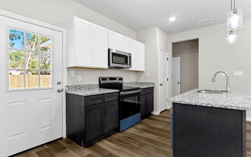 4133 Ave H, Fort Worth, TX 76105, 3 Bedrooms Bedrooms, ,2 BathroomsBathrooms,Residential,For Sale,4133 Ave H,0,21109156